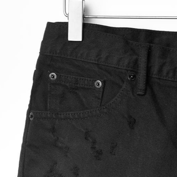 GAP 1969 distressed denim shorts - Picture 3 of 6